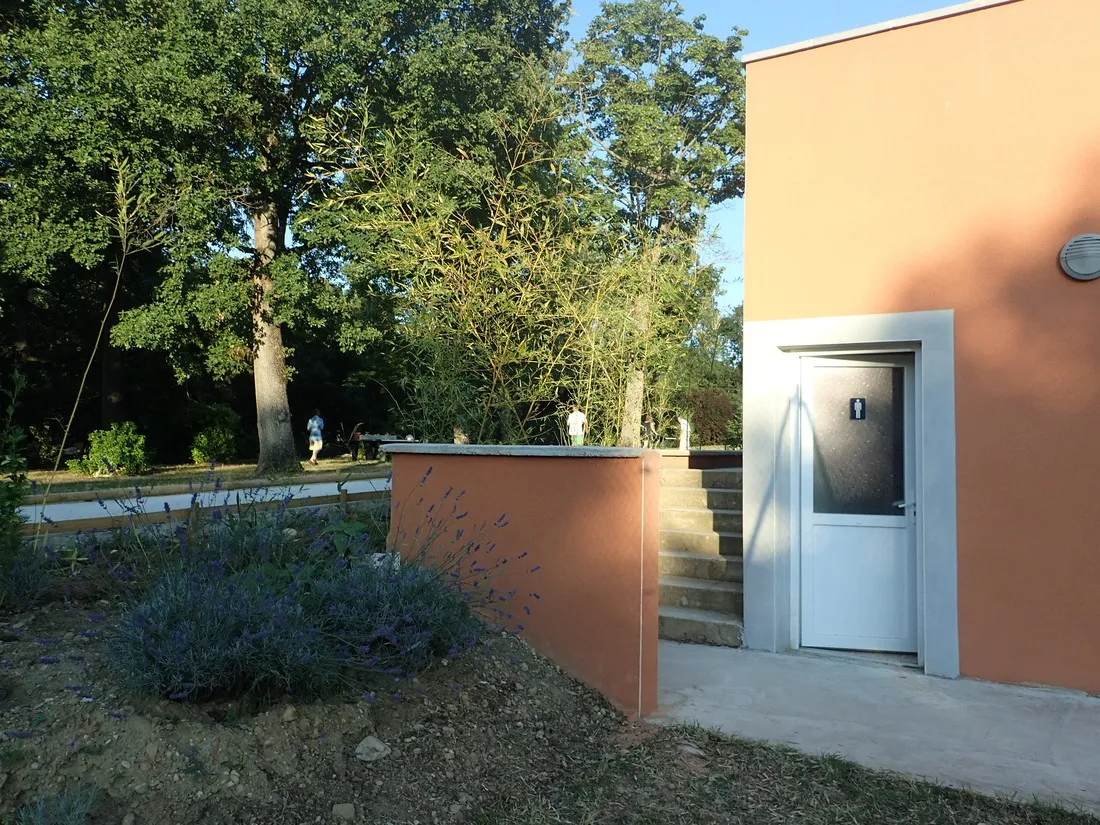 chateau-de-senaud-albon-drome-0fwvr