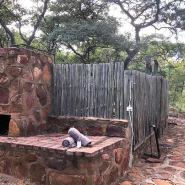 lakeside-cabin-farm-buffelsfontein-kq237-vaalwater-2f3an