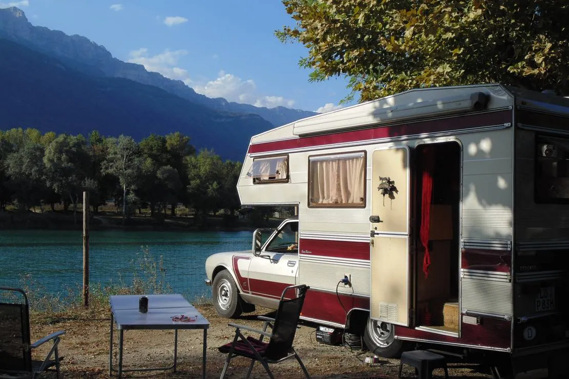 camping-municipal-lac-de-la-terrasse-la-terrasse-twwww