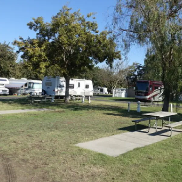 sugar-barge-rv-resort-marina-bethel-island-h1bv9