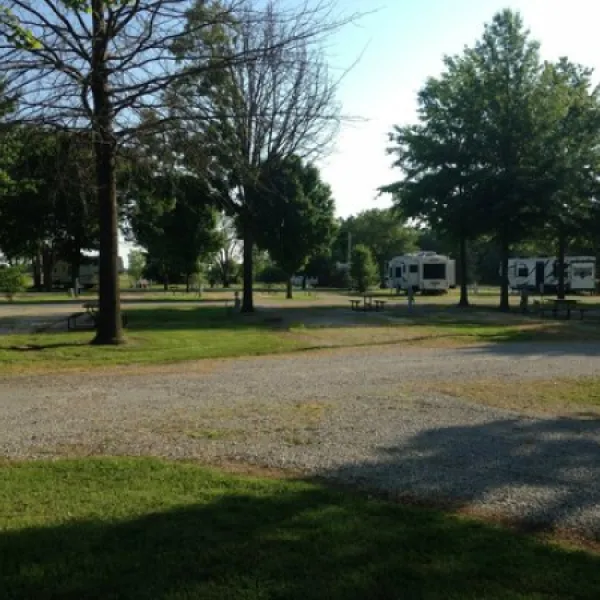 big-red-barn-rv-park-carthage-mhks1