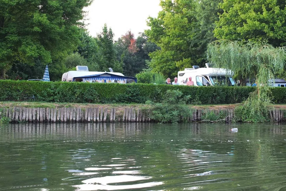 camping-les-portes-de-lanjou-durtal-mzkcf