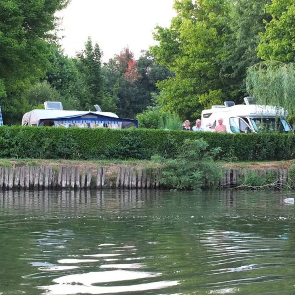 camping-les-portes-de-lanjou-durtal-mzkcf