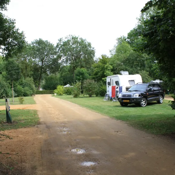 camping-les-portes-de-lanjou-durtal-tau81