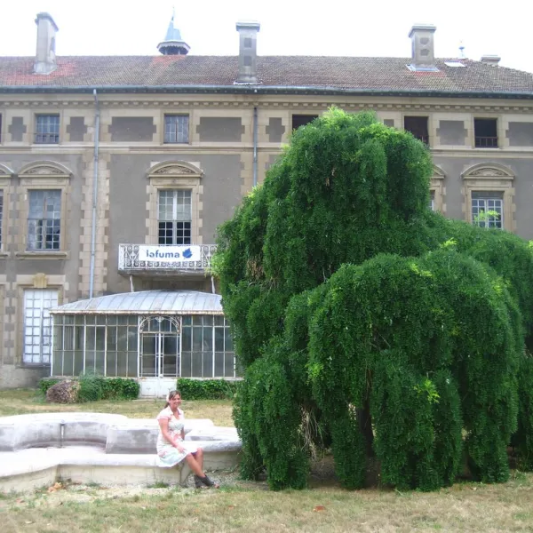 international-chateau-de-la-perouze-manthes-fo4f7