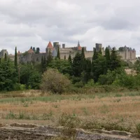 la-cite-carcasonne-carcassonne-uyikx