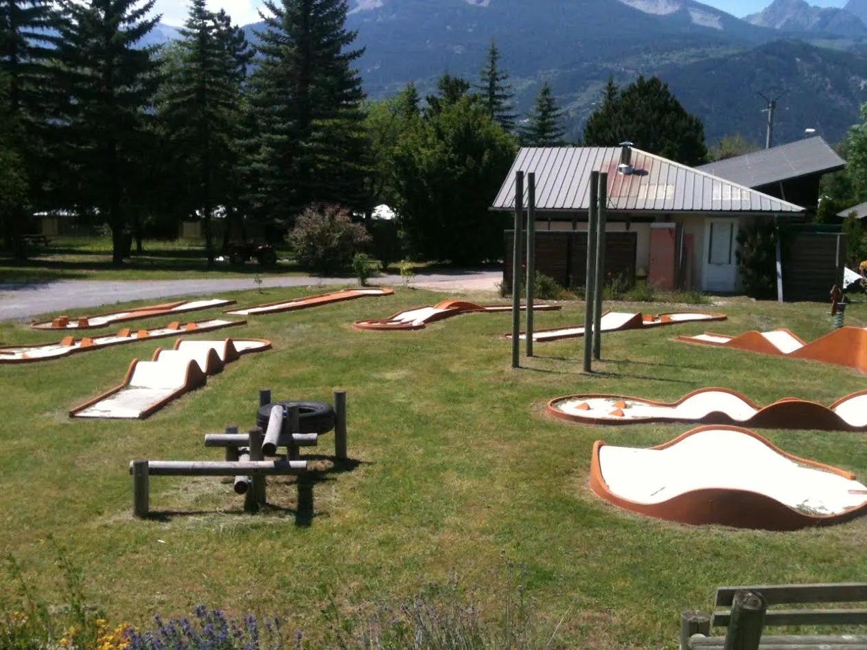 parc-le-villard-guillestre-iw0mr