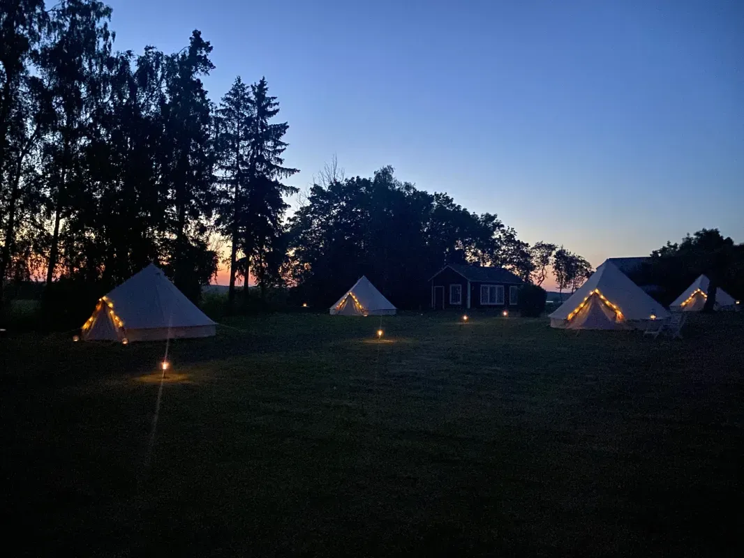 sorby-glamping-klockrike-uogx7