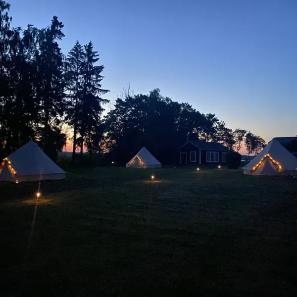 sorby-glamping-klockrike-uogx7