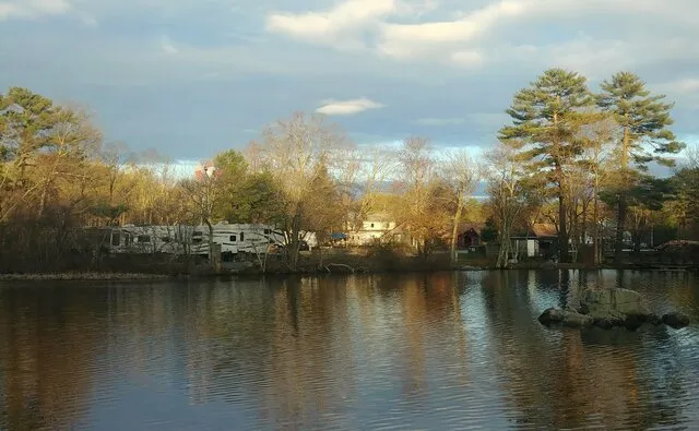 canoe-river-campground-east-mansfield-zlqlp