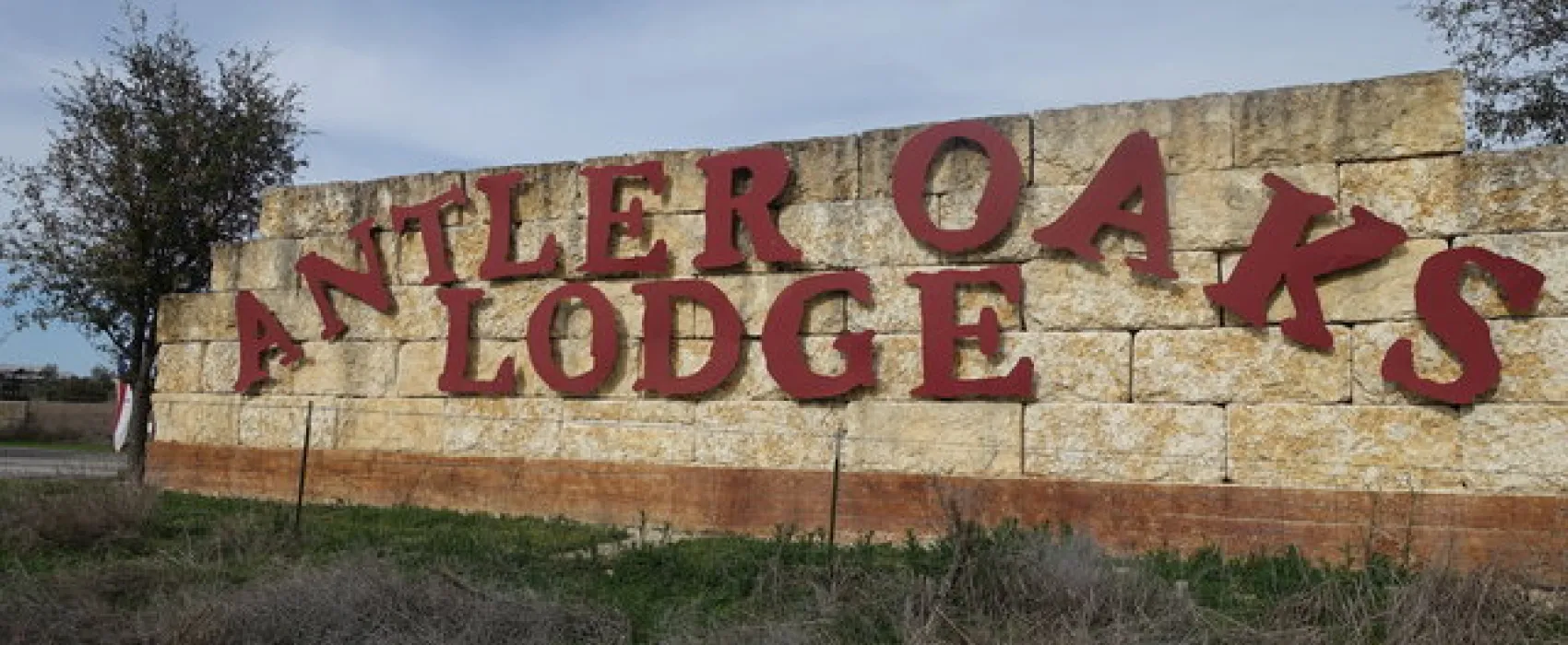Antler Oaks Lodge