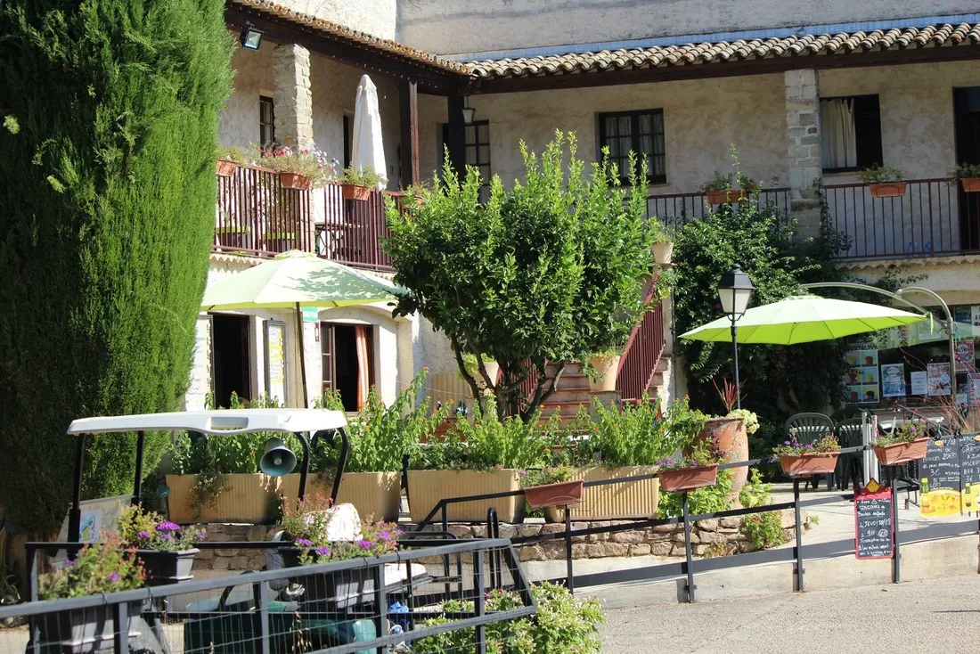 le-moulin-des-iscles-roquebrune-sur-argens-ychty