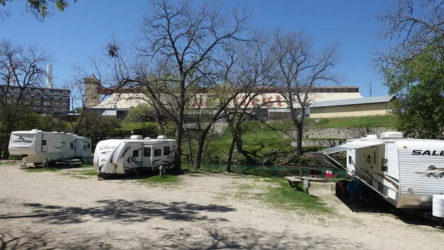 landa-rv-park-campground-new-braunfels-4zqah