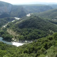 la-grand-terre-ruoms-sampzon-ardegraveche-mojp4