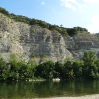 la-grand-terre-ruoms-sampzon-ardegraveche-y7mm3