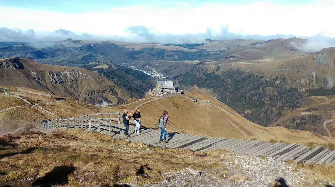 minicamping-la-chaize-gouttieres-puy-de-dome-raeaf