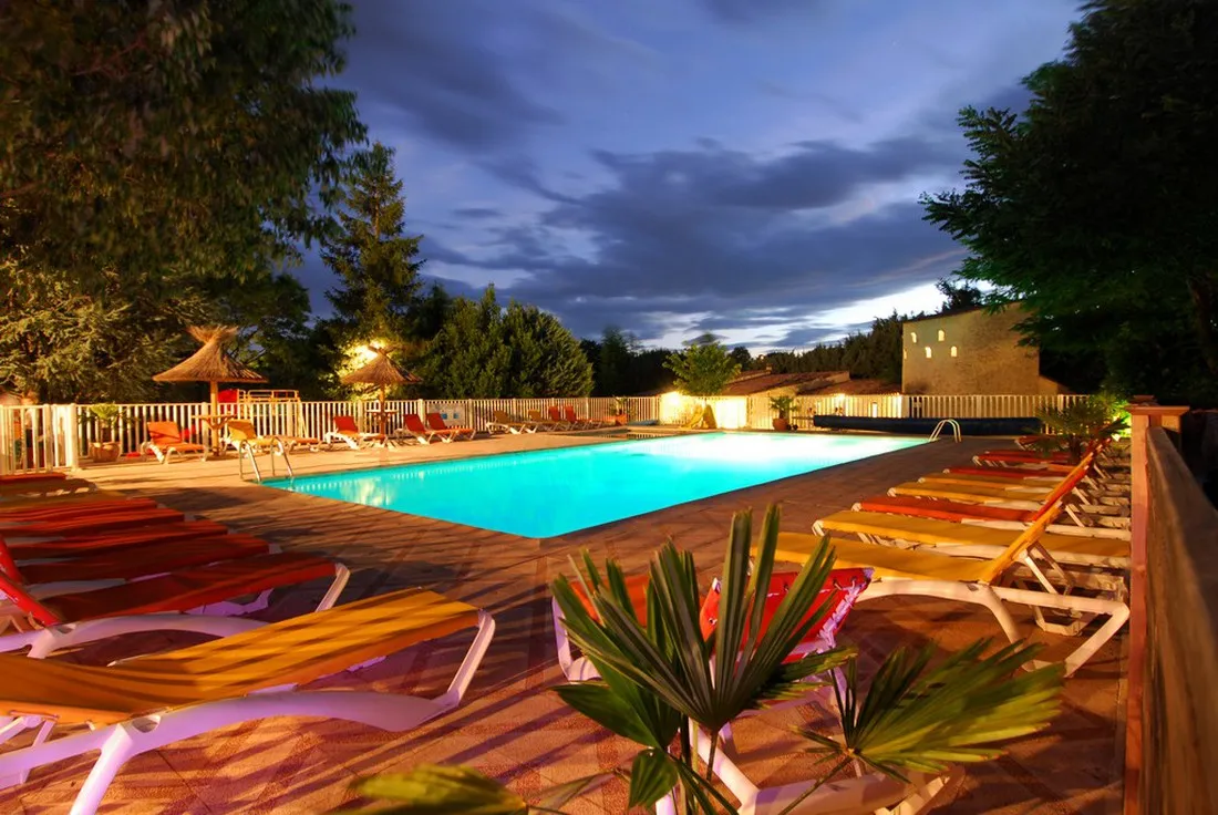 les-paillotes-ruoms-sampzon-ardeche-xhmyq