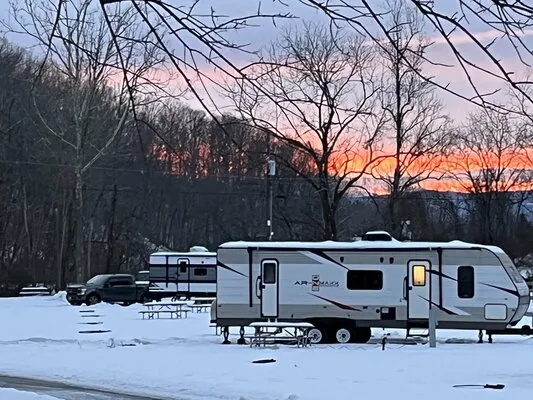 misty-mountain-camp-resort-greenwood-fbbeh