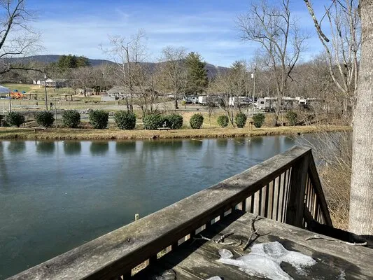 misty-mountain-camp-resort-greenwood-ynwvb