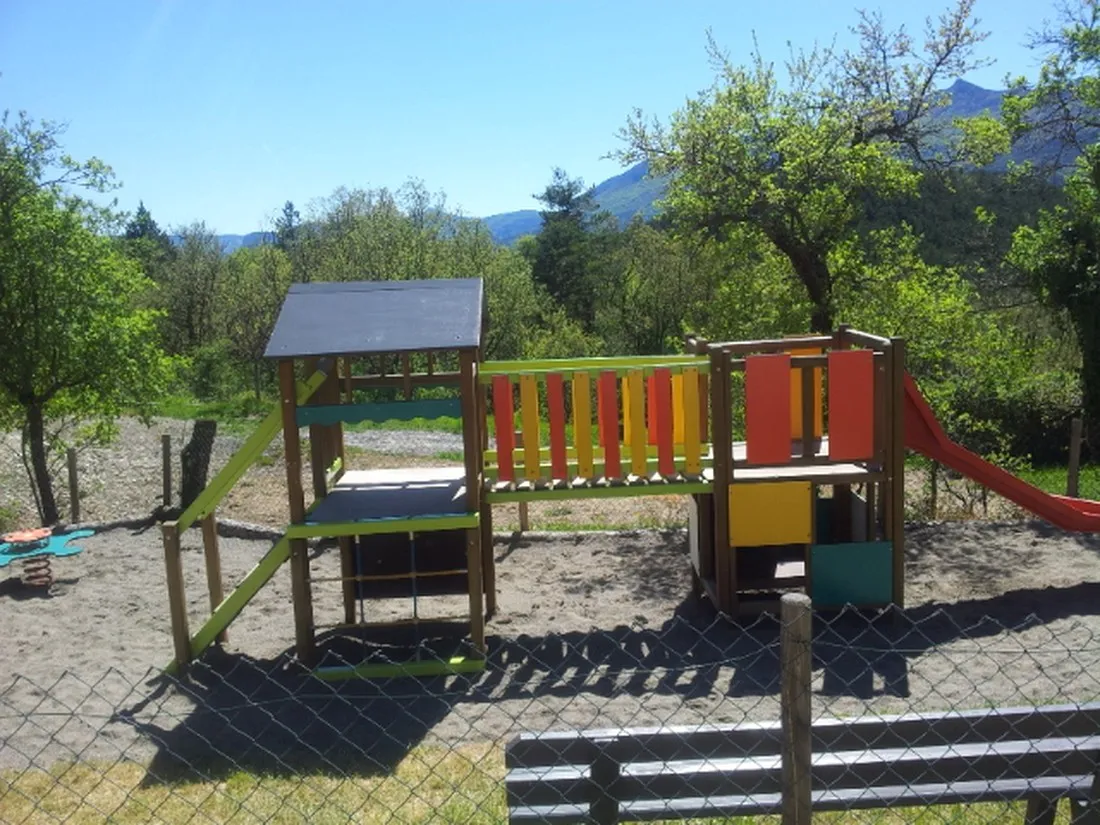 le-domaine-des-2-soleils-serres-32jsx