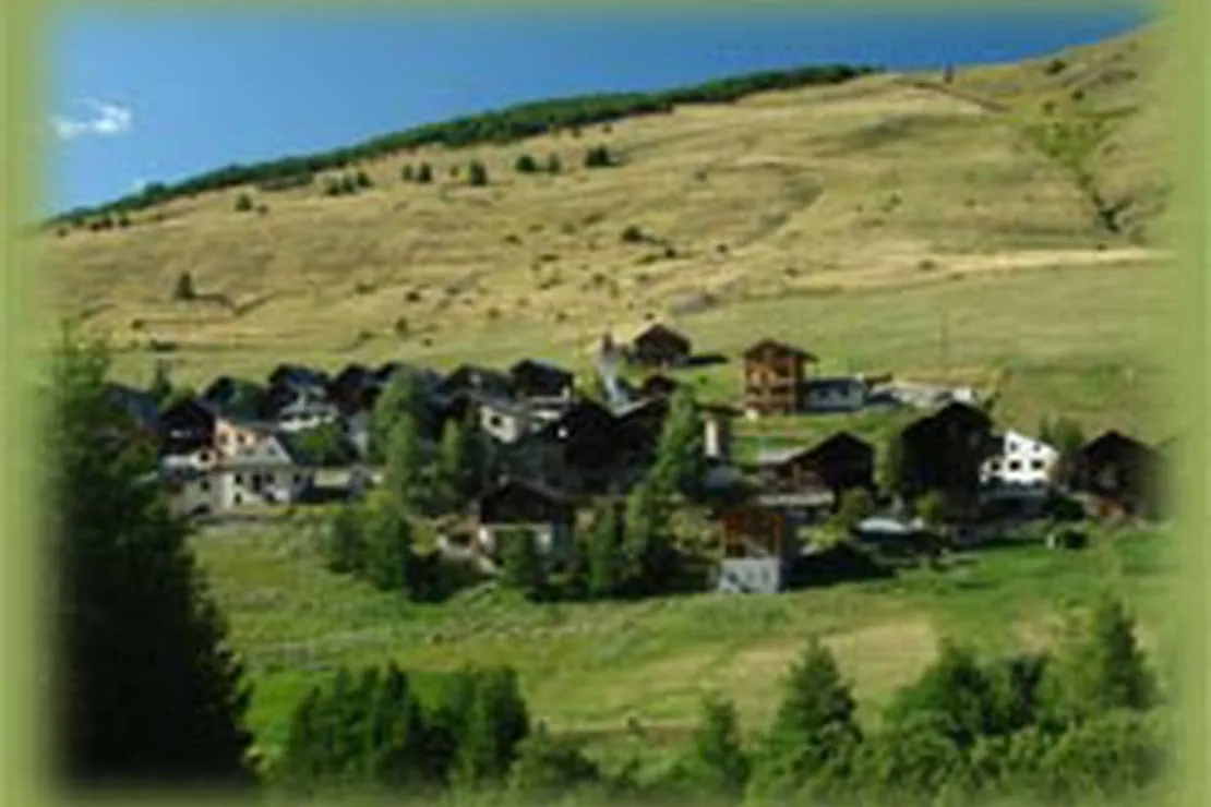 camping-aire-naturelle-chanterane-molines-en-queyras-wqxpg