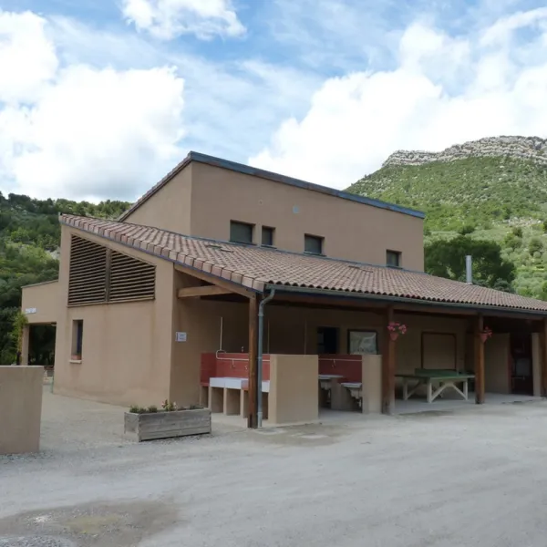 la-fontaine-dhannibal-buis-les-baronnies-1zjvt