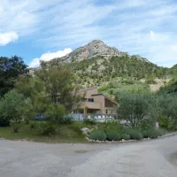 la-fontaine-dhannibal-buis-les-baronnies-c1zf0