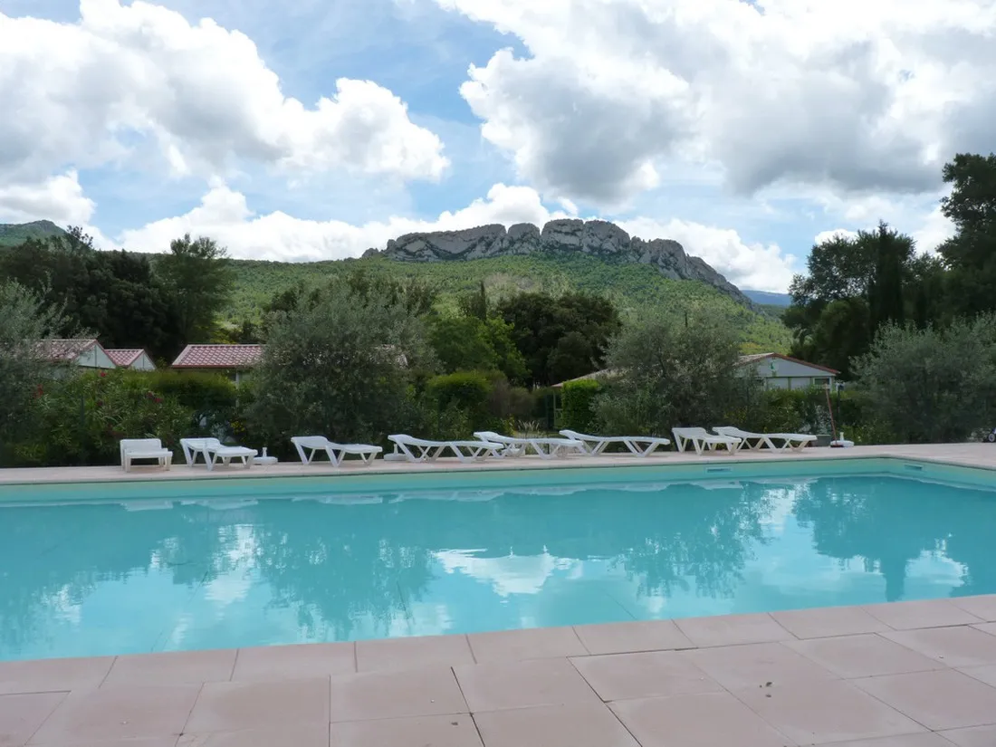 la-fontaine-dhannibal-buis-les-baronnies-jhblt
