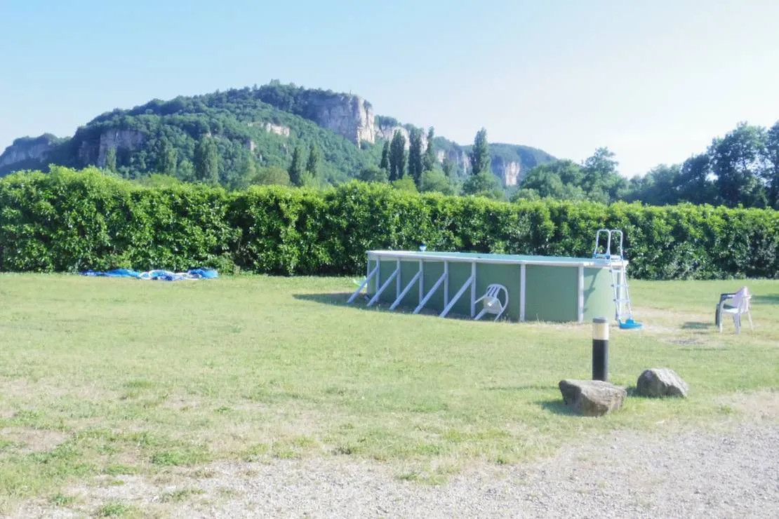 camping-du-val-damby-hieres-sur-amby-p0ons