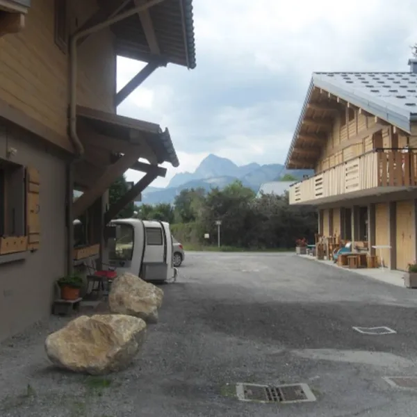 camping-les-pres-de-larly-praz-sur-arly-3zy6w