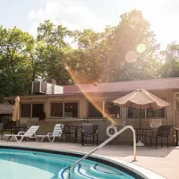 holiday-rv-campground-grass-lake-h64nf