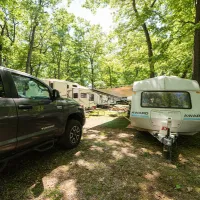 holiday-rv-campground-grass-lake-tm7cs