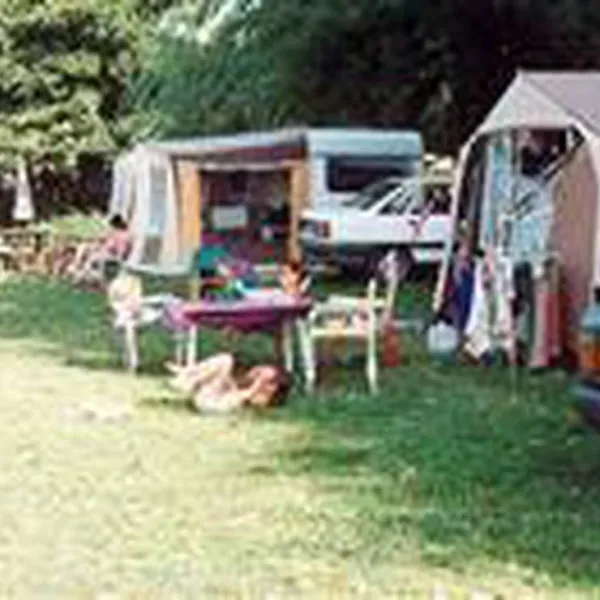 aire-naturelle-de-camping-a-la-ferme-etrigny-acbn7