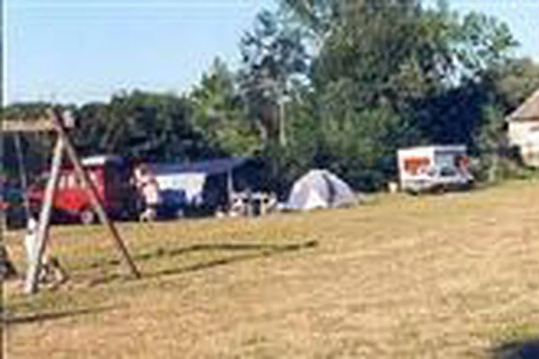 aire-naturelle-de-camping-a-la-ferme-etrigny-rb72z