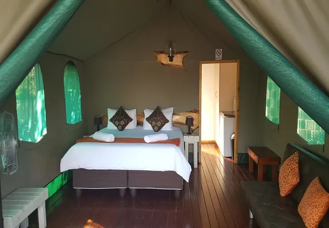 urban-glamping-st-lucia-upmcz