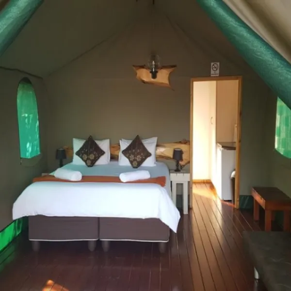 urban-glamping-st-lucia-upmcz