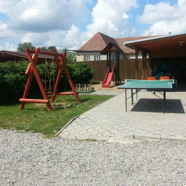 camping-free-star-strachotin-strachotin-8bele