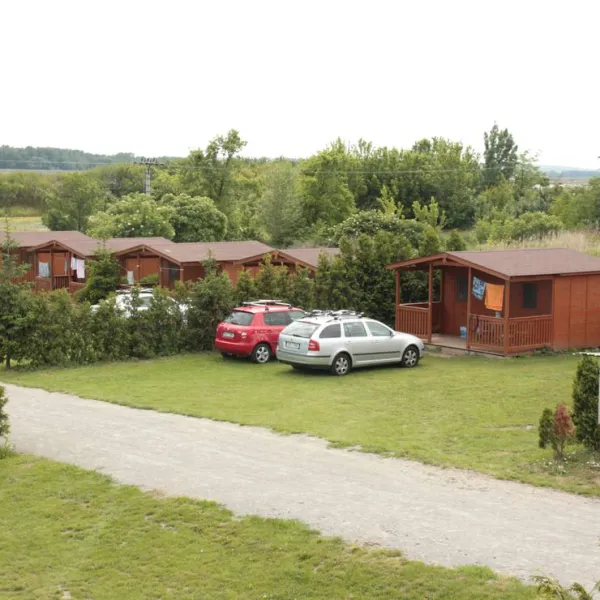camping-free-star-strachotin-strachotin-rpraq