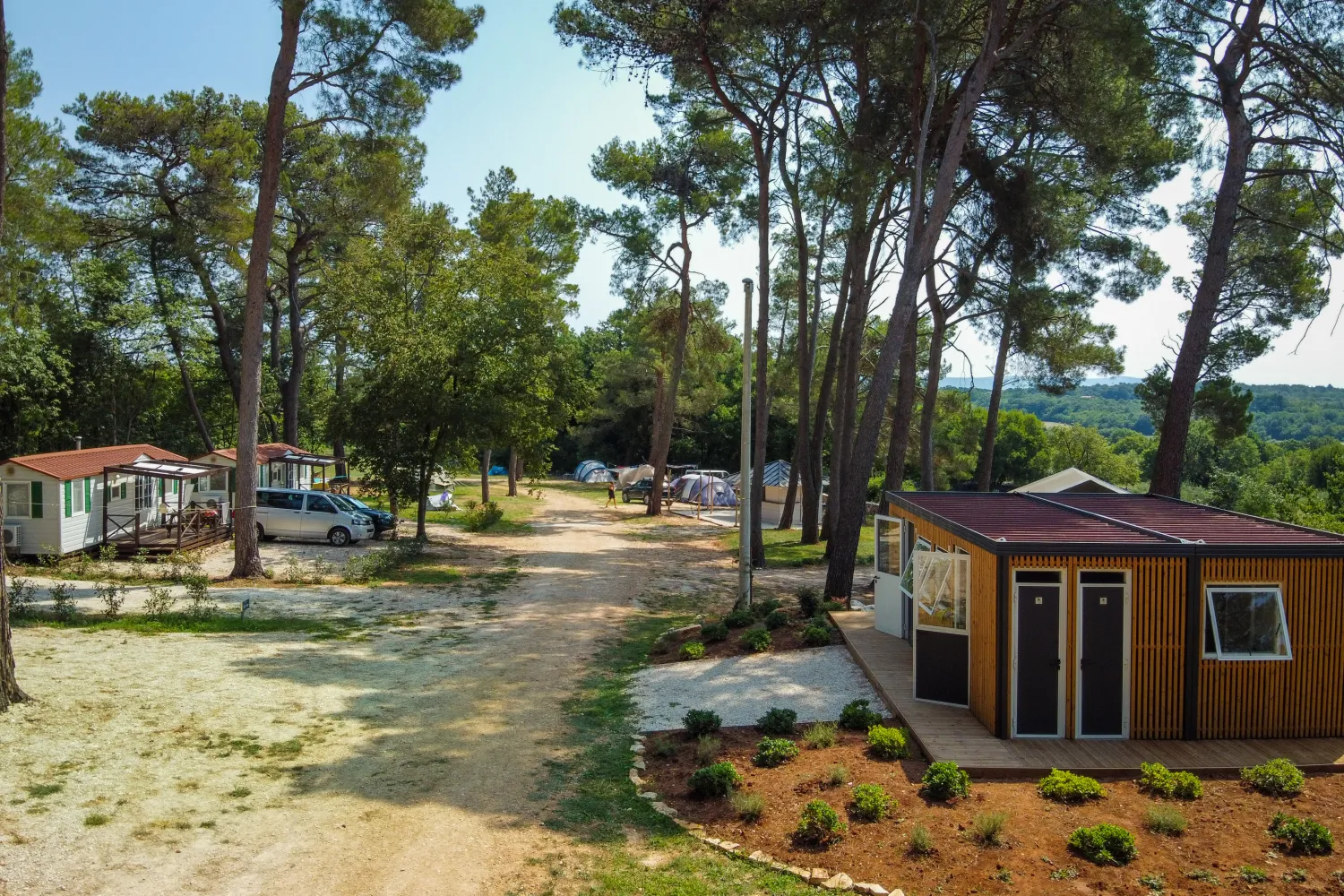 camp-dvor-barban-9uczw