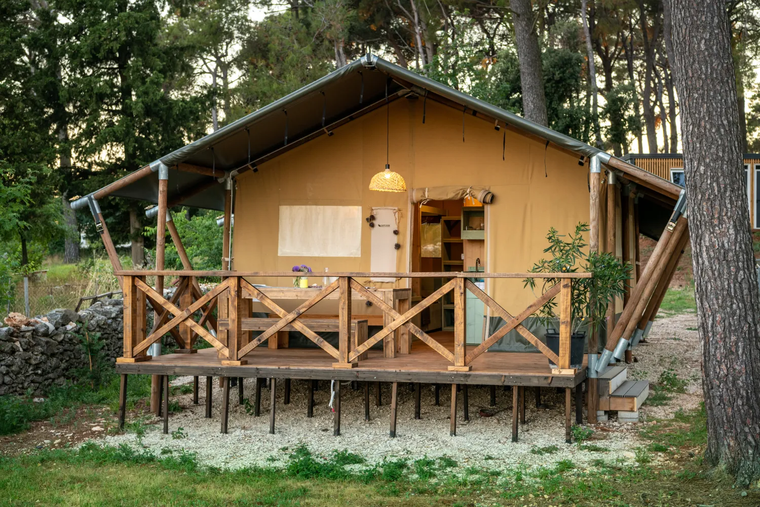 camp-dvor-barban-vfz4j
