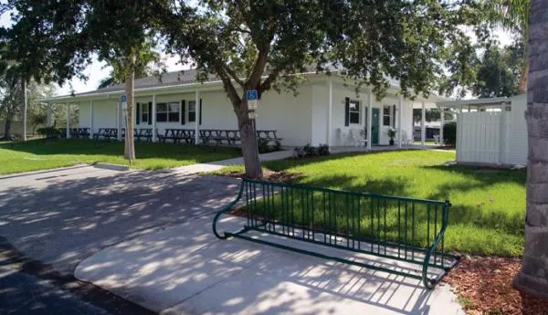 groves-rv-resort-ft-myers-jz3jx