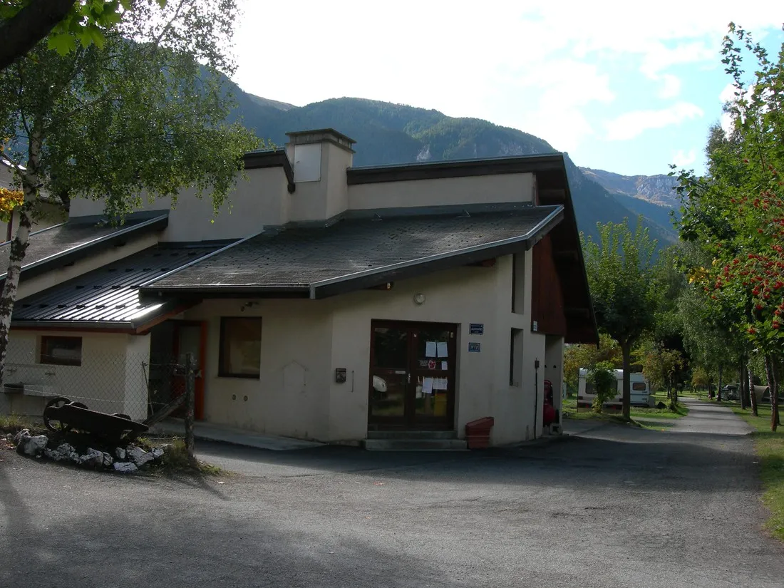 municipal-les-melezes-termignon-la-vanoise-ar1ug