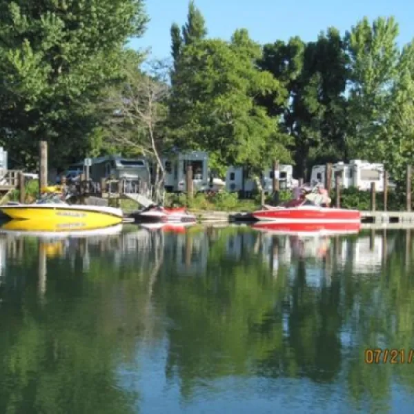 snug-harbor-resort-walnut-grove-t0lch