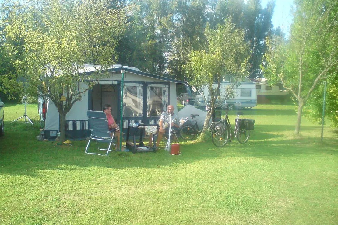 bootsanleger-camping-neu-gohren-neu-gohren-p5wki