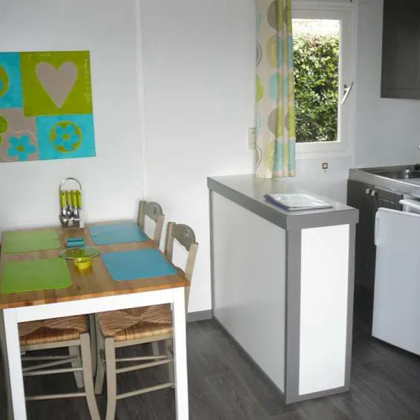 les-chalets-des-mousquetaires-roquelaure-brrpx