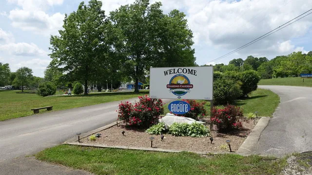 diamond-caverns-rv-resort-golf-park-city-g0ghm