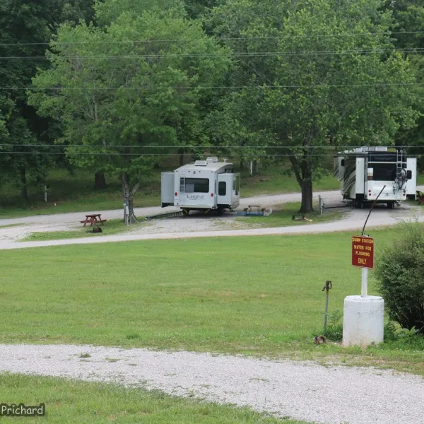 Diamond Caverns RV Resort & Golf