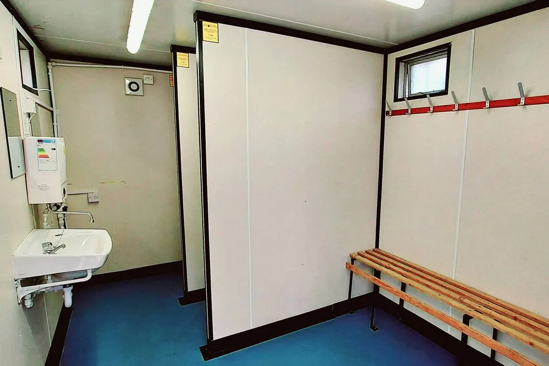 peachey-place-campsite-newport-s7soy