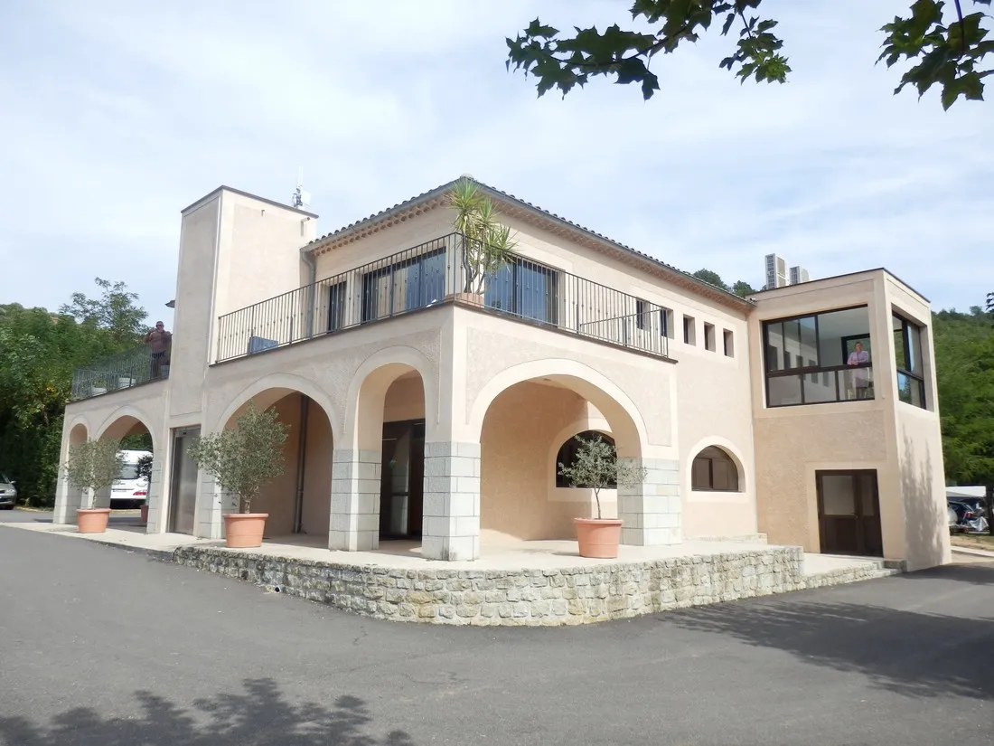 les-ranchisses-glamping-largentiegravere-ardeche-1aips