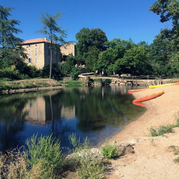 les-ranchisses-glamping-largentiegravere-ardeche-umukz
